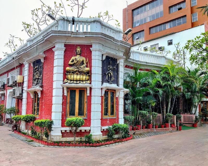 Heritage Hotel ラクナウ エクステリア 写真