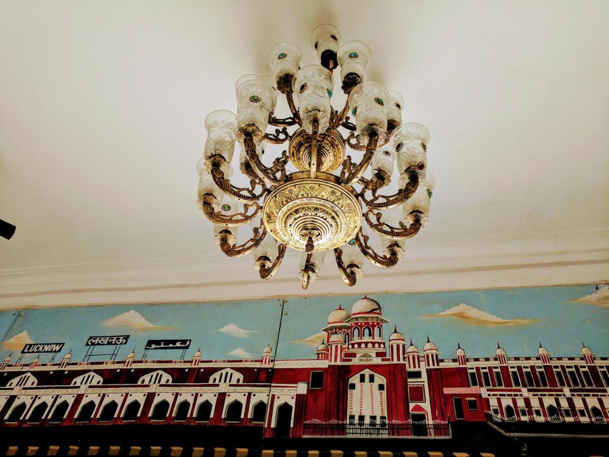 Heritage Hotel ラクナウ エクステリア 写真